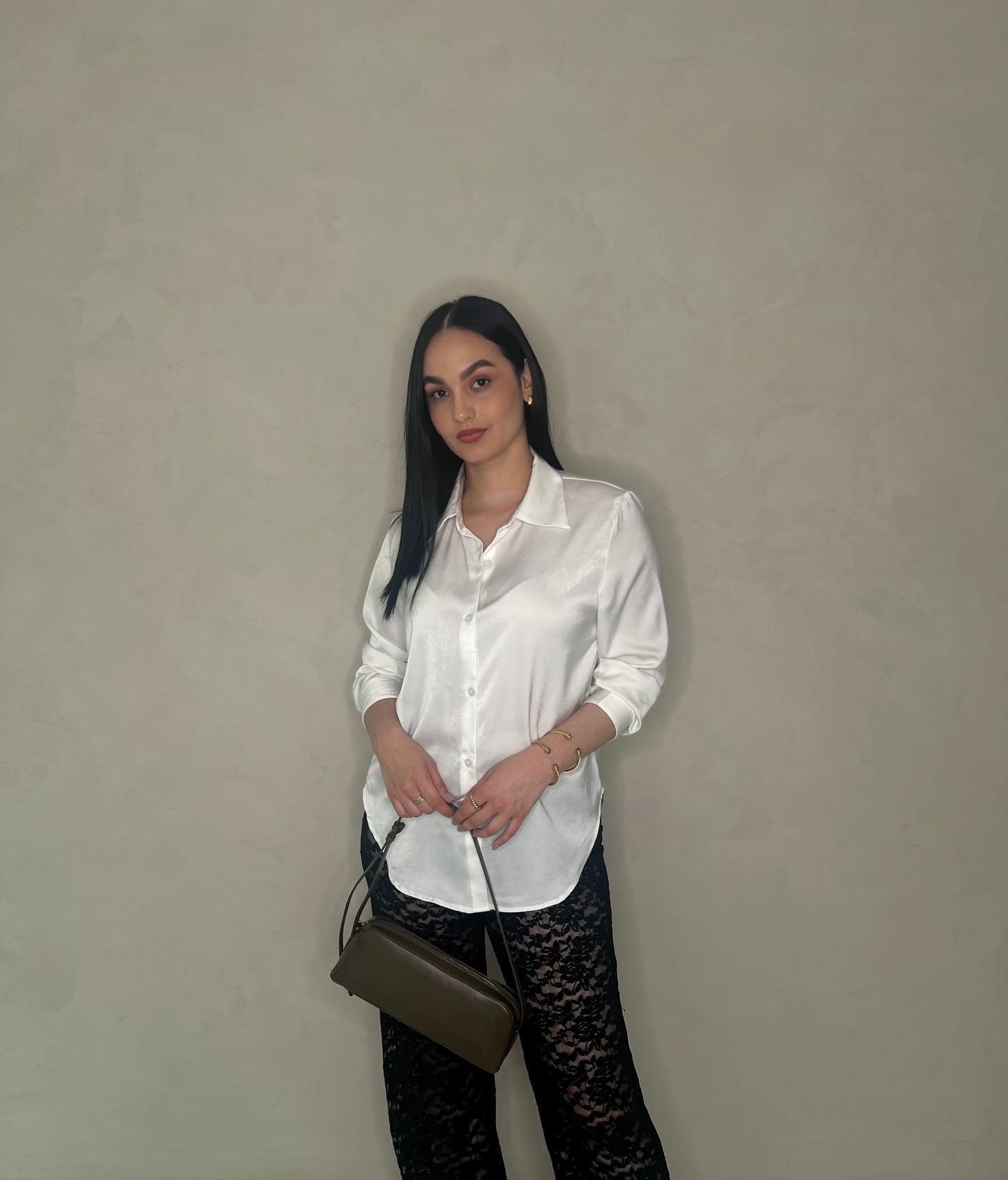 Satin Button-Down Long Sleeve Bloese